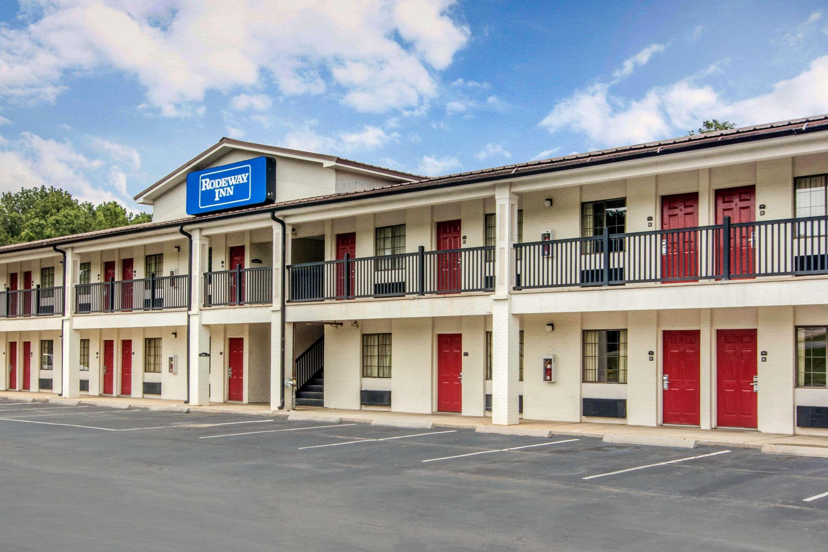 Rodeway Inn LaGrange Exterior photo